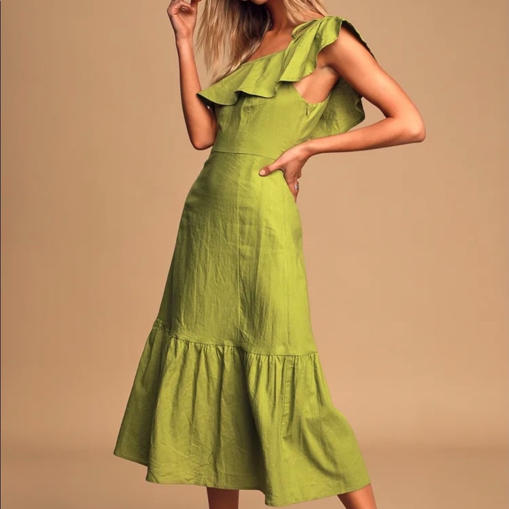 Green One-Shoulder Ruffled Midi Dress
